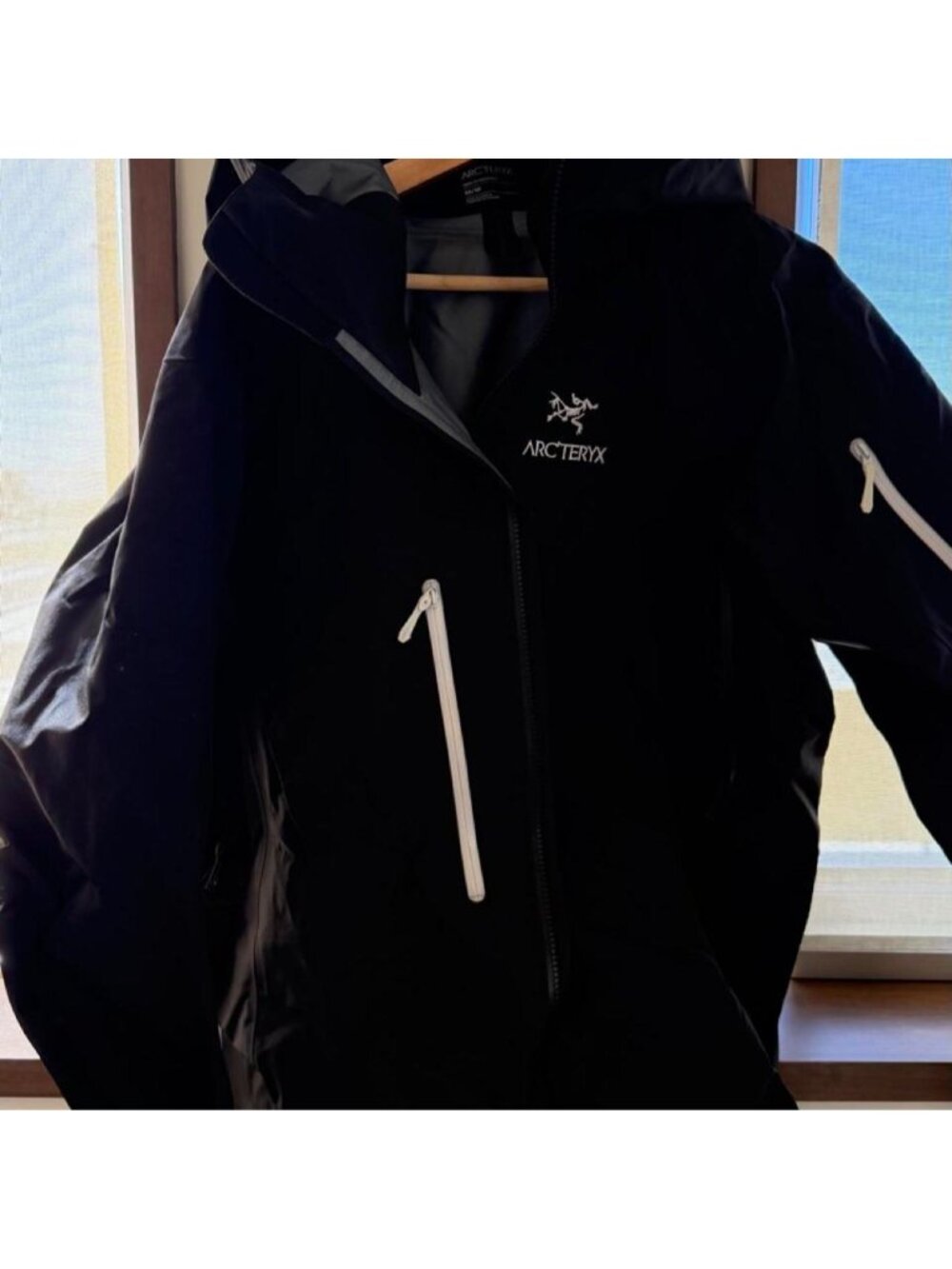 Arc'teryx 2023 Alpha SV black shell